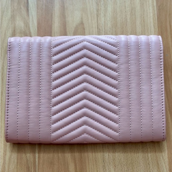Badgley Mischka Studio Pale Pink Quilted Crossbody Clutch - Picture 2 of 4